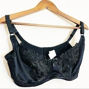 Carnival Lace Bra Size 38DD Black